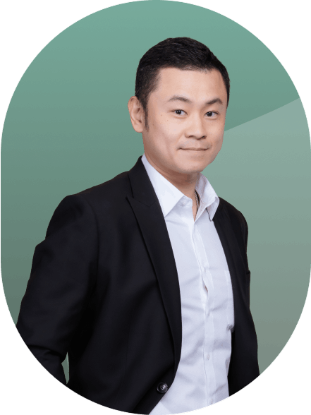 คุณพาชัย จันทร์พิทักษ์