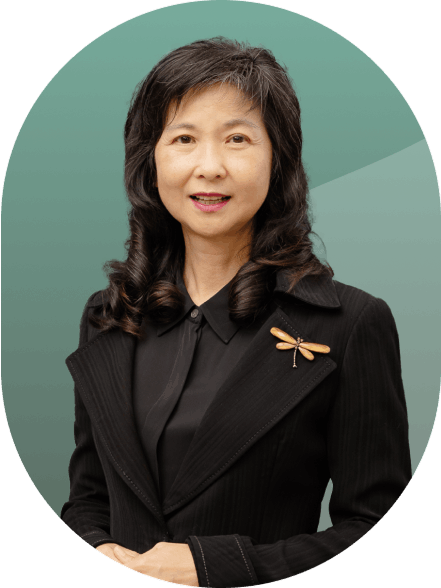 คุณลดาวัลย์ ดำเนินชาญวนิชย์